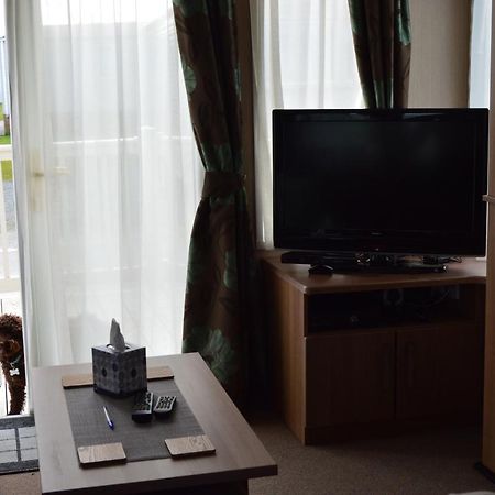 Bobby'S Bolthole Apartment Heysham Bagian luar foto