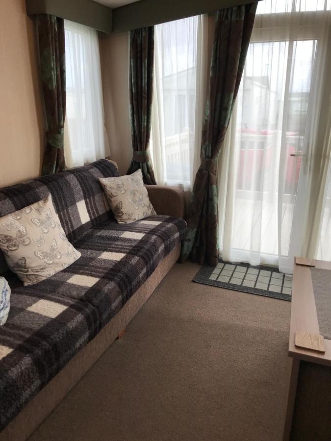 Bobby'S Bolthole Apartment Heysham Bagian luar foto