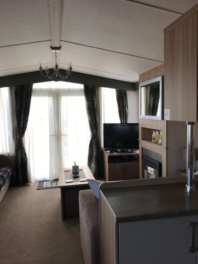 Bobby'S Bolthole Apartment Heysham Bagian luar foto